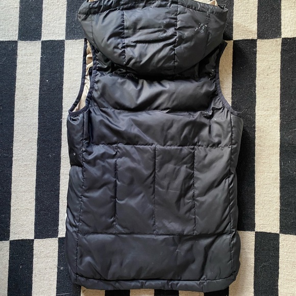 Burton “down” vest with removable hood - Picture 2 of 5